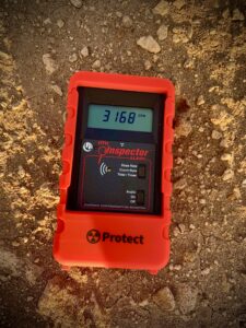 How to Pick and Use a Geiger Counter for Rockhounding – How to Find Rocks